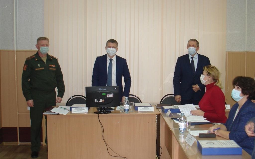 Петр Банников провел заседание областной призывной комиссии
