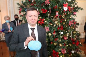Четырехлетний Илья Степанов из Выксы получил новогодние подарки в рамках акции «Елка желаний»