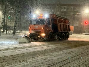 Дорожные службы просят нижегородских автомобилистов не&nbsp;парковать машины на&nbsp;проезжих частях, тротуарах и&nbsp;в&nbsp;проездах во&nbsp;дворы