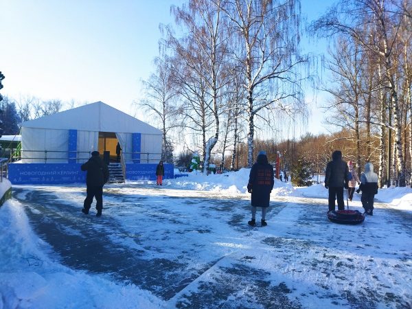 Чемпионат по кёрлингу, фотозона и ростовые куклы:&nbsp;нижегородцы пришли оценить новые объекты «Швейцарии»