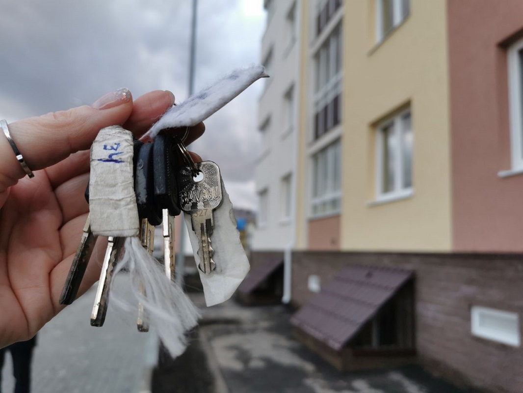 Более 70 дольщиков получили ключи от квартир и кладовых ЖК «Новинки Smart City» за 2 дня