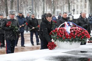 Глеб Никитин возложил цветы к&nbsp;Вечному огню в&nbsp;Нижегородском кремле в&nbsp;честь Дня Героев Отечества