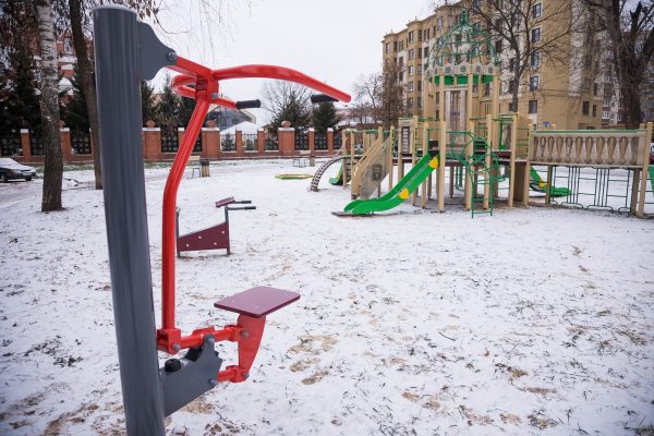 >Шесть новых площадок для отдыха детей и взрослых появились в Сормовском районе Нижнего Новгорода