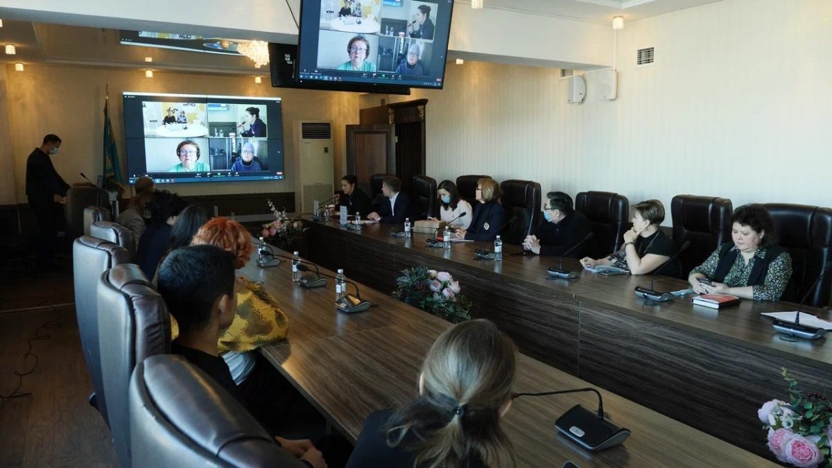 Форум «Русский язык без границ» открылся одновременно в Нижнем Новгороде и Алма-Ате