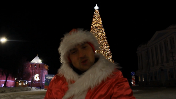 «Это был творческий порыв»: Олег Пикунов из Нижнего Новгорода записал новогодний клип с иностранными студентами