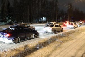 Девятибалльные пробки сковали Нижний Новгород после снегопада вечером 20 февраля