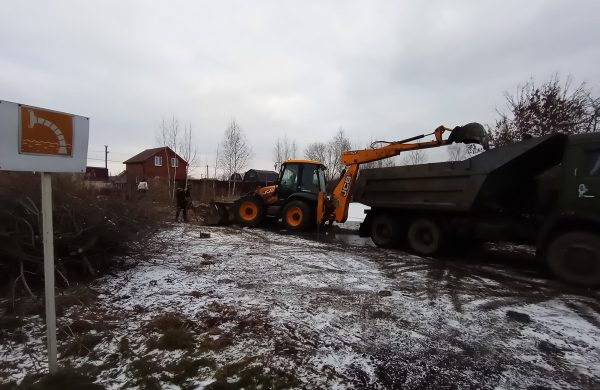 >Противопожарные водоемы расчищают в Автозаводском районе