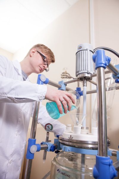 Нижегородские химики разработали новое вещество для костных имплантов спустя 14 лет исследований