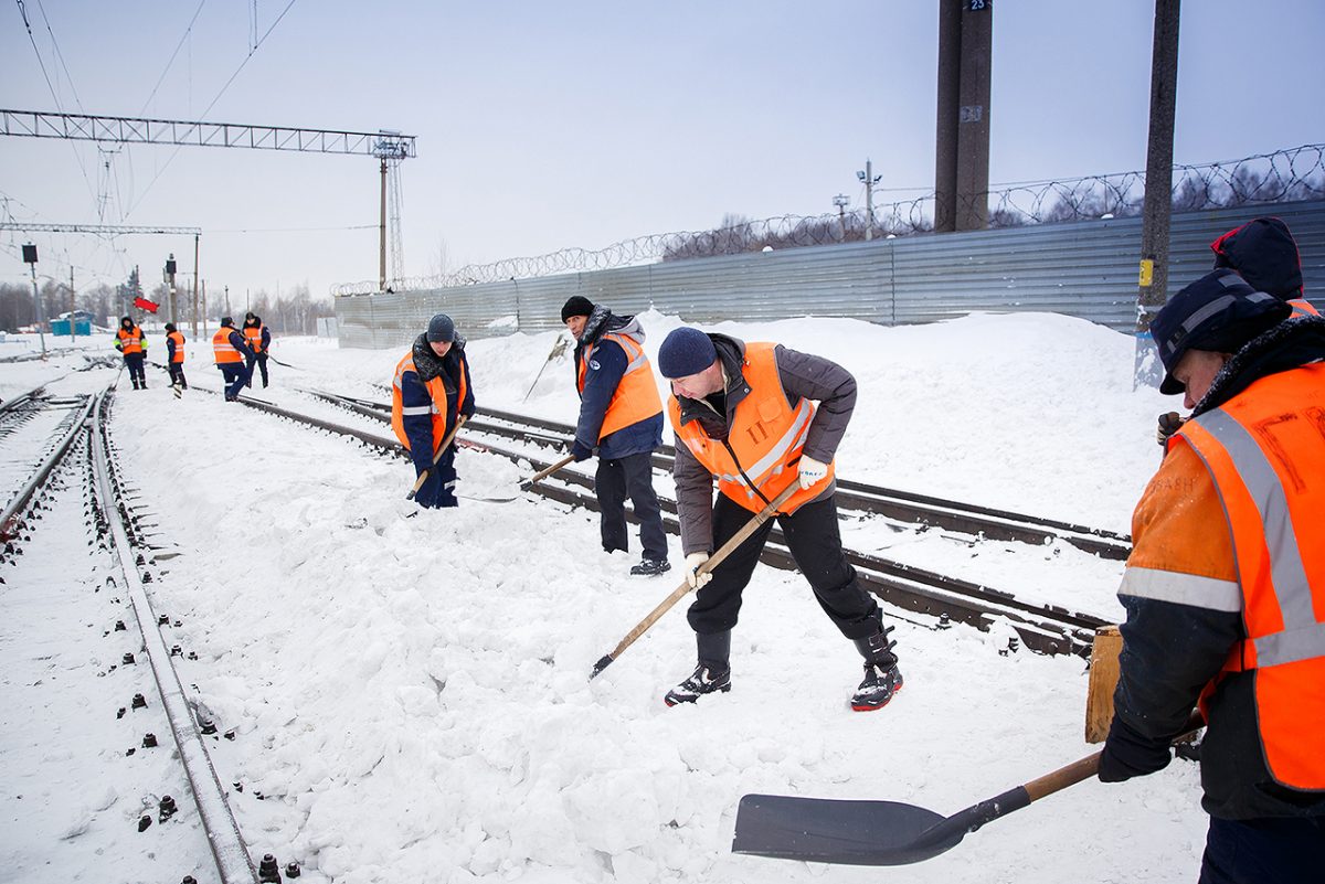 Более 44 тыс. кубометров снега было вывезено в границах ГЖД в ноябре