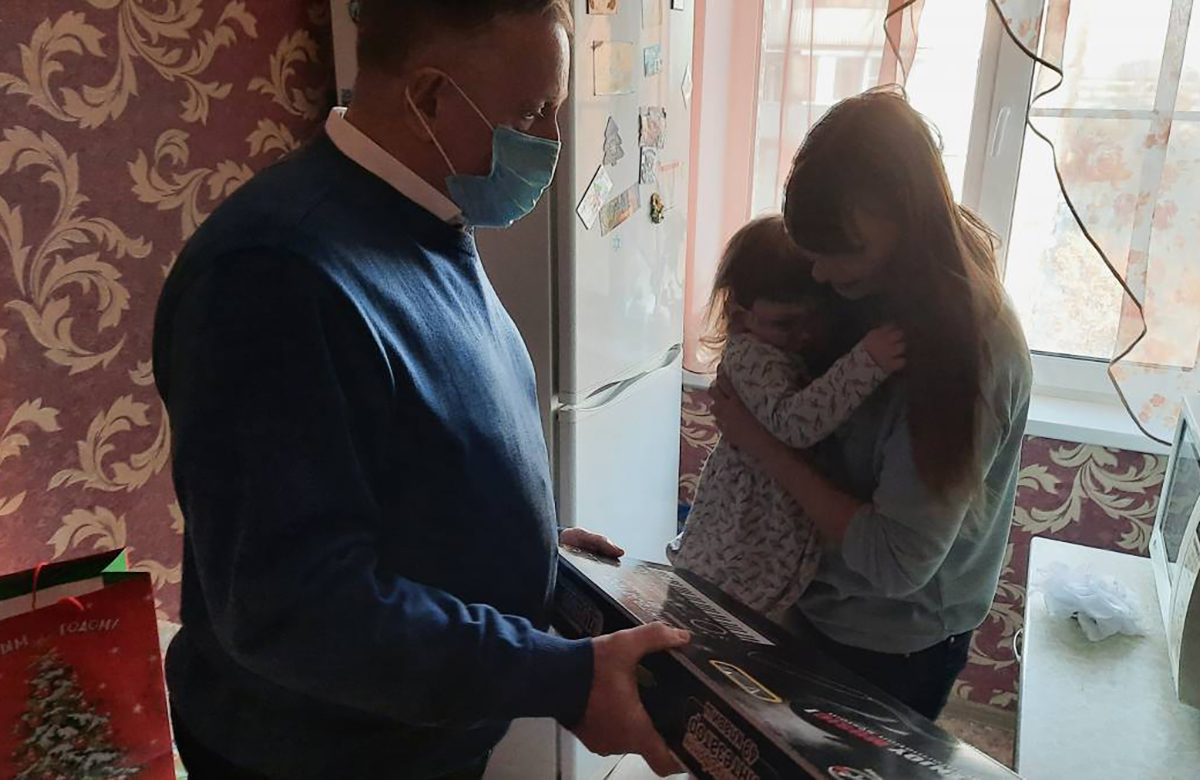 Владимир Солдатенков исполнил новогоднюю мечту трехлетней девочки