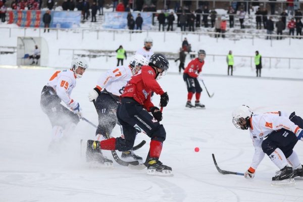 Третье поражение подряд потерпели хоккеисты нижегородского «Старта»