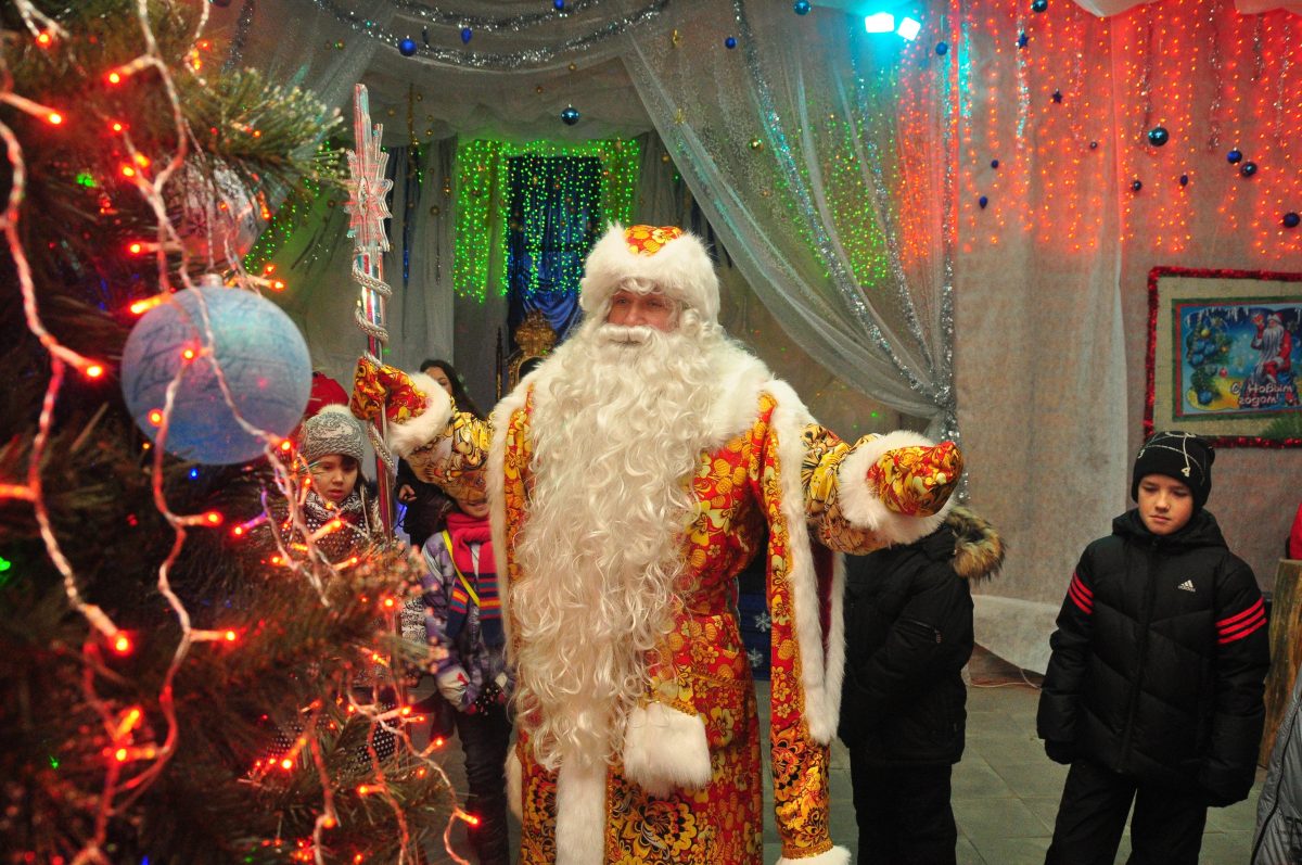 Деды Морозы не смогут прийти на новогодние елки в школы и детские сады Нижегородской области