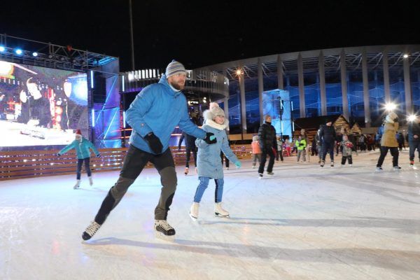 Самый большой каток с натуральным льдом откроется на площадке «Спорт Порт» 29 декабря