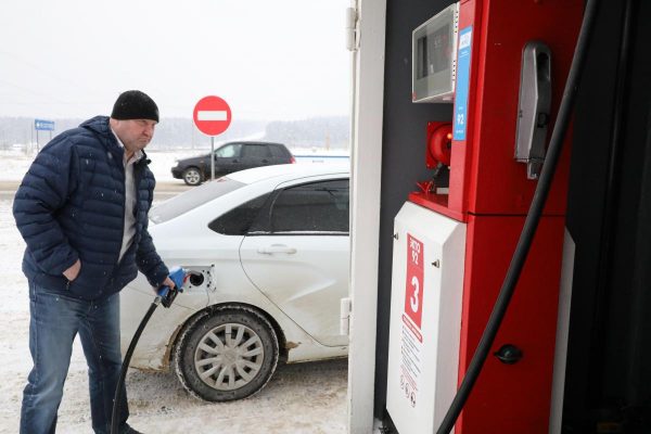 >Цены бьют рекорды: когда в регионе перестанет дорожать бензин