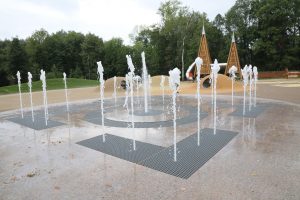 Фонтаны вновь заработали в парке «Швейцария»