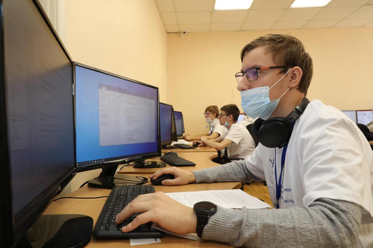 Нижегородские школьники смогут обучиться языкам программирования бесплатно