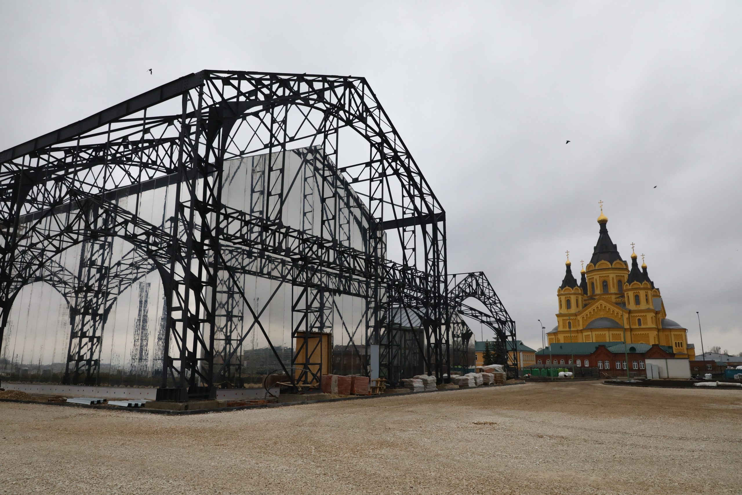 Пакгаузы нижний новгород. Пакгаузы Нижний Новгород 2022. Пакгаузы на стрелке Нижний Новгород 2022. Концертный зал пакгаузы Нижний Новгород. Пакгаузы Нижний Новгород 2022 концертный зал.