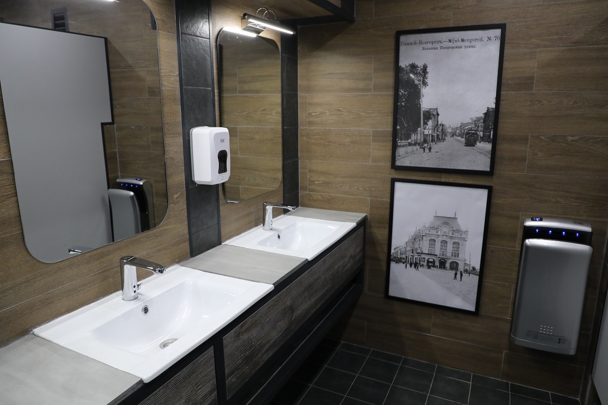 В обновленном туалете сделали современный дизайн