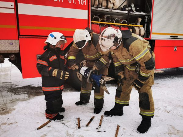 >Семилетнего нижегородца посвятили в пожарные на день рожденья
