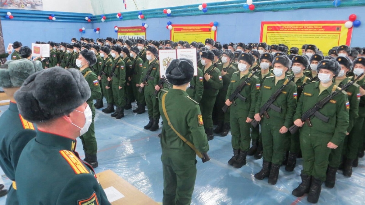Более 900 новобранцев приняли присягу в Кстовском учебном центре инженерных войск