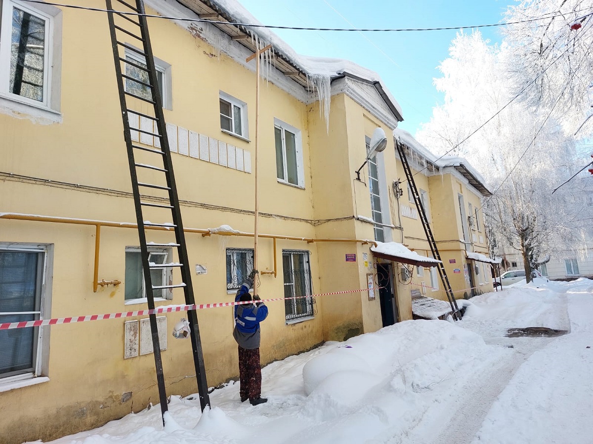 Специалисты ГЖИ Нижегородской области выявили более 3,5 тыс. нарушений очистки территорий от снега и наледи