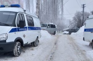 Участковый спас женщину от агрессивной собаки в Нижнем Новгороде