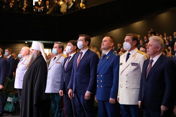 Глеб Никитин вручил сотрудникам прокуратуры благодарственные письма правительства региона