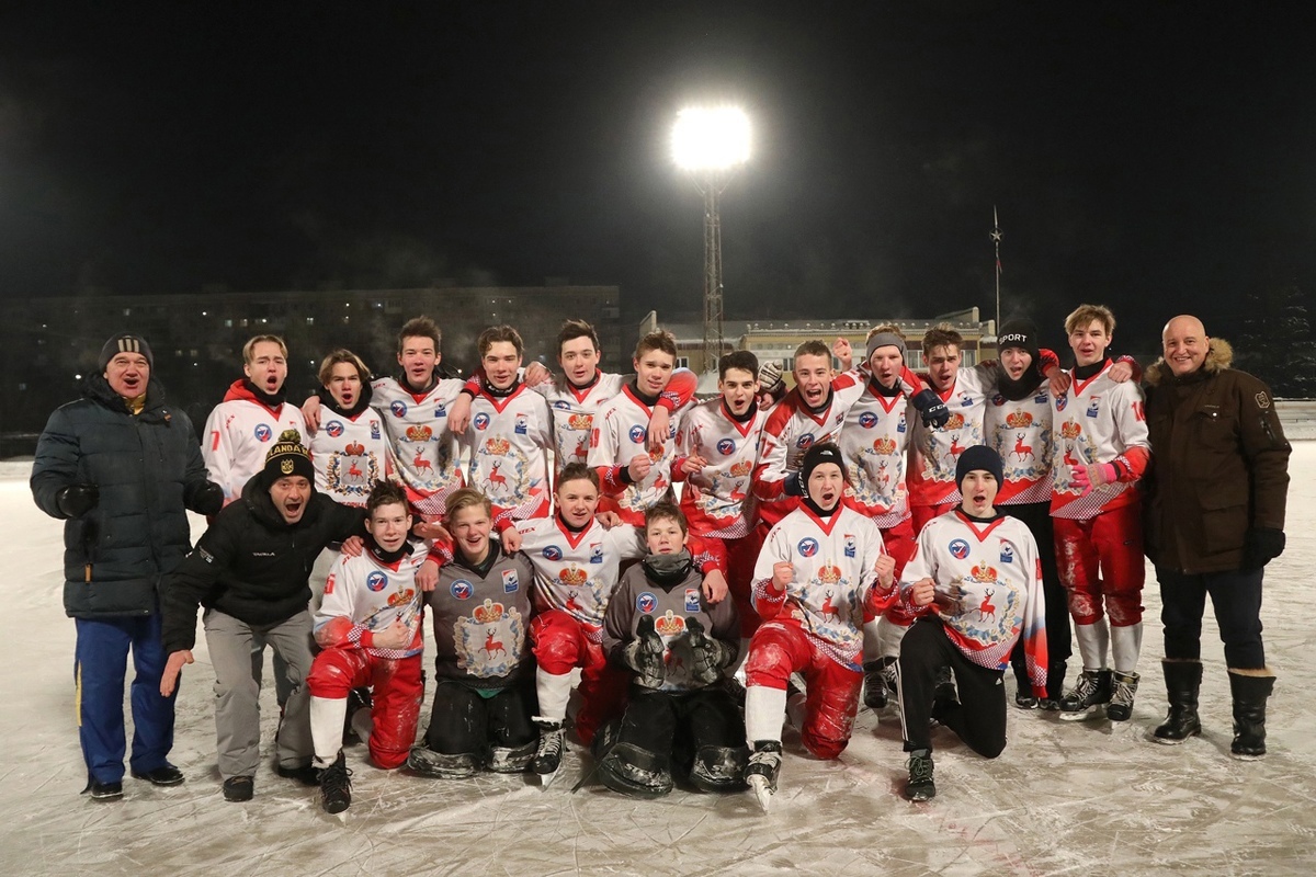 Три нижегородские команды вышли в финал детско-юношеских соревнований по хоккею с мячом