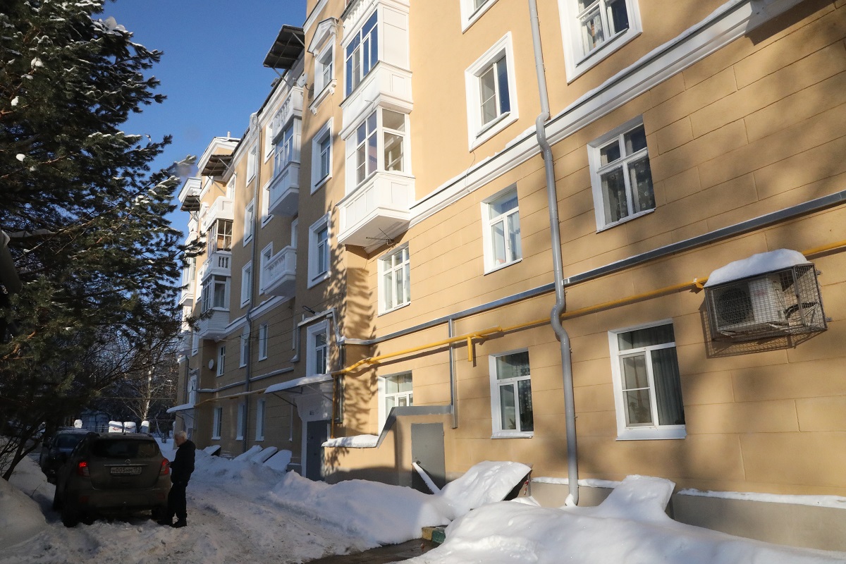Жильцы дома на Верхневолжской набережной после капремонта замерзают в квартирах