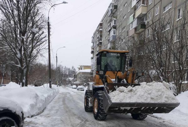 >За неделю с улиц Нижнего Новгорода вывезли почти пять тысяч самосвалов снега