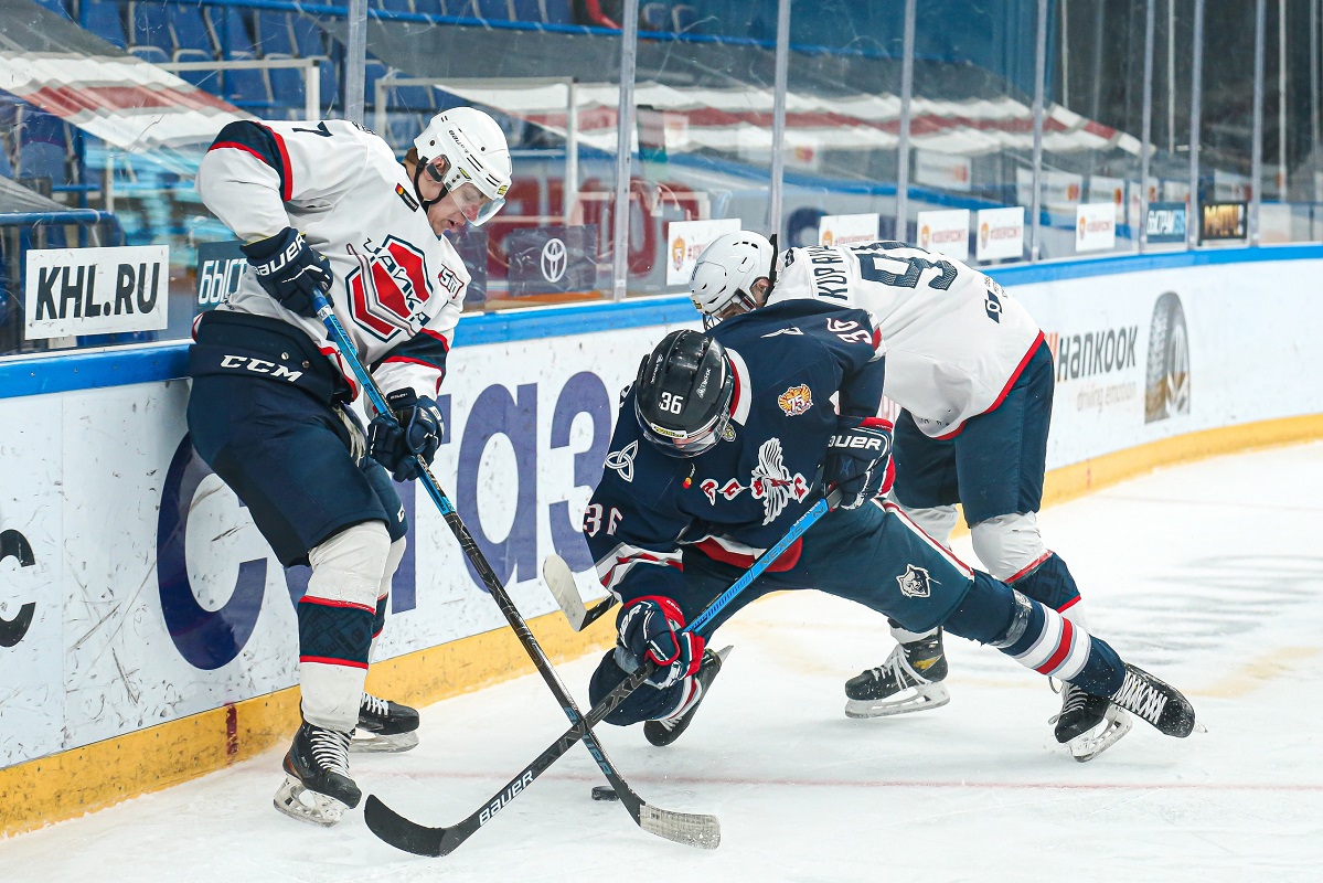 Десятую победу подряд одержали хоккеисты нижегородской «Чайки»