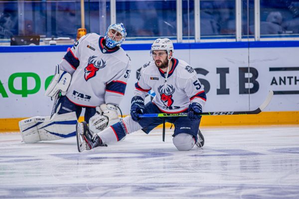 Континентальная хоккейная лига может приостановить чемпионат из-за коронавируса
