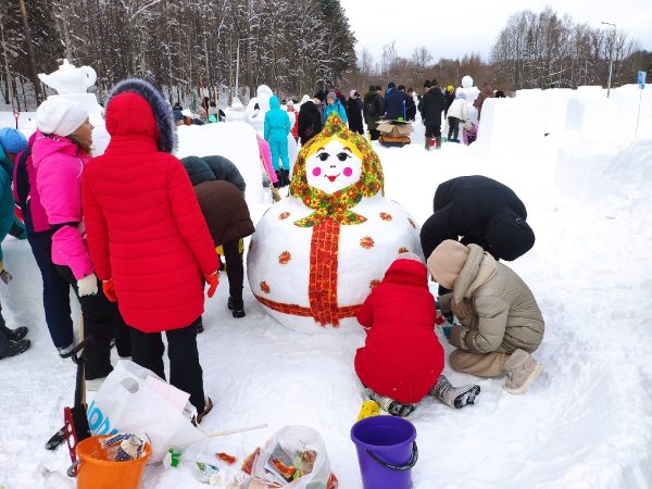 В Сарове прошел парад снежных фигур