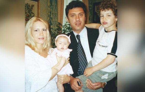 Телеведущая Екатерина Одинцова планирует подать в суд на журналистов из-за пасквилей о Немцове