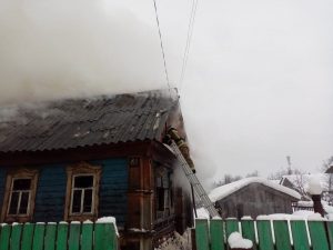Двое мужчин погибли на пожаре в частном доме в Ветлуге