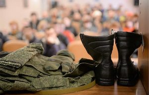 Госдума одобрила законопроект о трудовых гарантиях для мобилизованных граждан