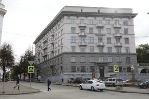 Движение транспорта на улице Минина восстановили после коммунальной аварии