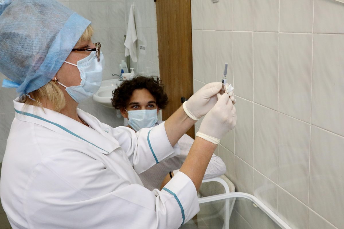 Приехавших на заработки иностранцев обяжут вакцинироваться от кори в Нижегородской области