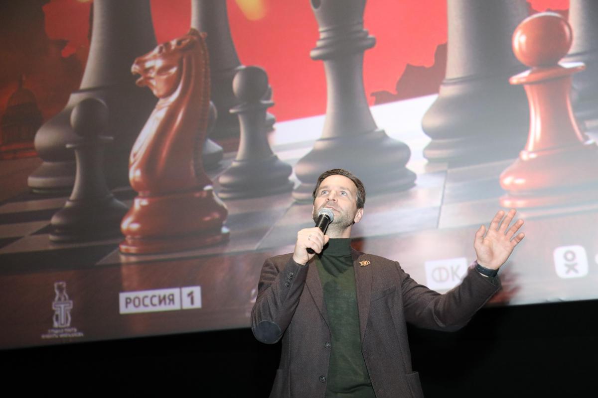 Виктор Добронравов: «У сценария «Чемпиона мира» было драфтов, наверное, тридцать»