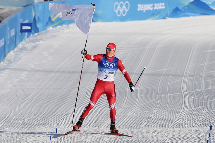 Лыжник Александр Большунов принёс первое золото для России на Олимпиаде в Пекине
