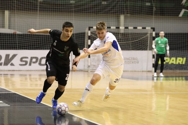 Футболисты «Нормана» одолели дубль «Газпрома-Югры»