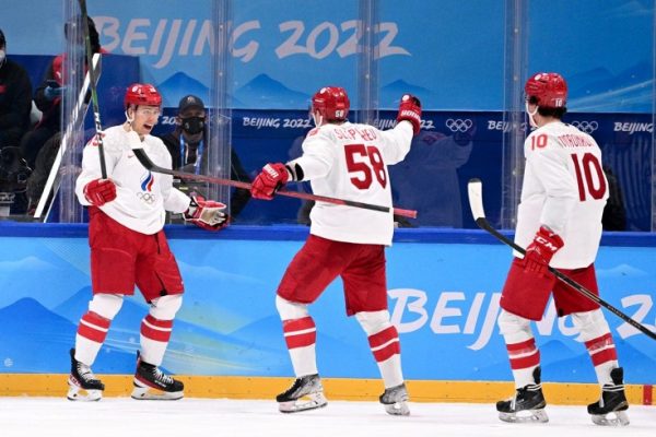 Мужская сборная России по хоккею одержала вторую победу подряд на Олимпиаде в Пекине