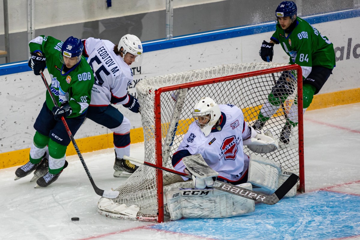 Хоккеисты нижегородской «Чайки» потерпели два поражения в Уфе