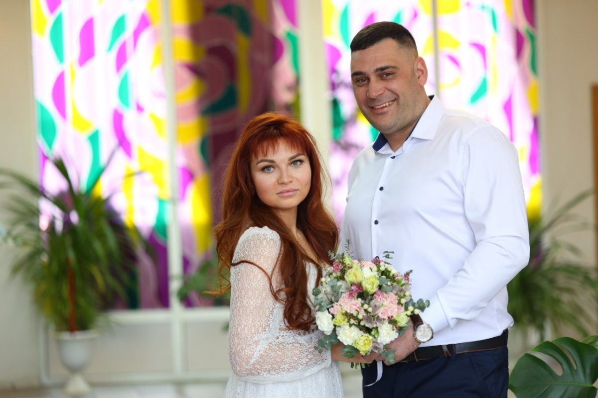 Шесть пар поженились в Дзержинске в «зеркальную дату» 22 февраля