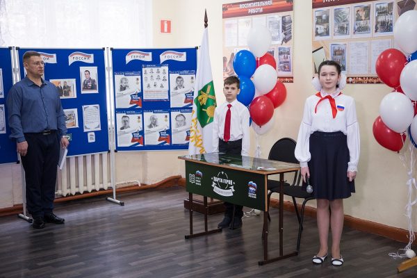 «Парта Героя» появилась в школе №9 поселка Мулино