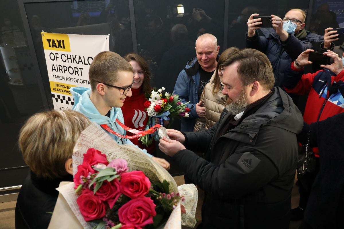 Замгубернатора Нижегородской области Андрей Бетин приехал встречать спортсмена