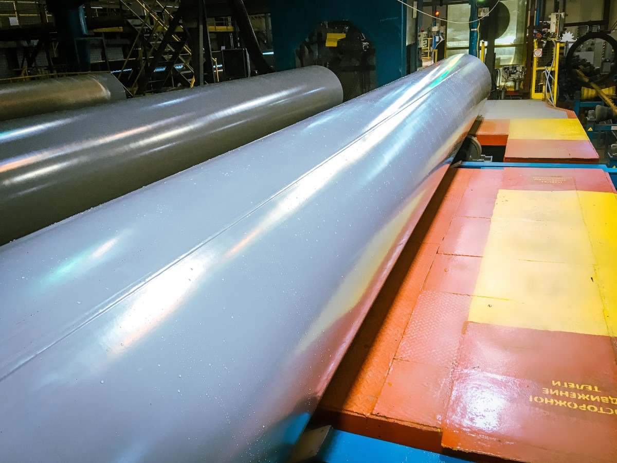 ОМК освоила производство труб для защиты от коррозии подземных трубопроводов
