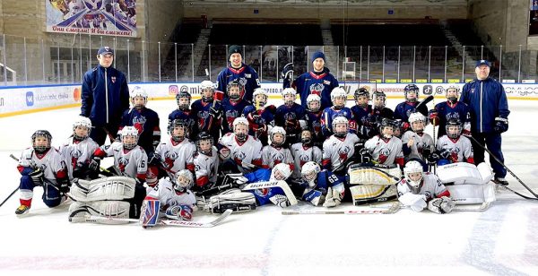 Профессионалы ХК «Торпедо» провели мастер-класс для игроков юношеской команды