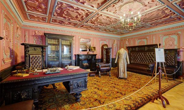 Выставка «Табак не признан модным франтом» откроется в усадьбе Рукавишниковых