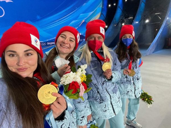 Олимпиада-2022: российские лыжницы выиграли золото в эстафете в восьмой день